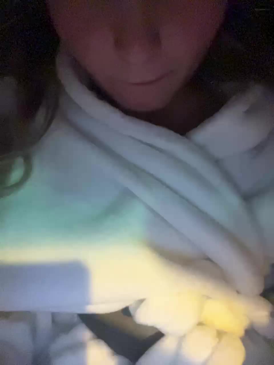 View or download file luckyguyhawk01 on 2024-09-29 from bongacams