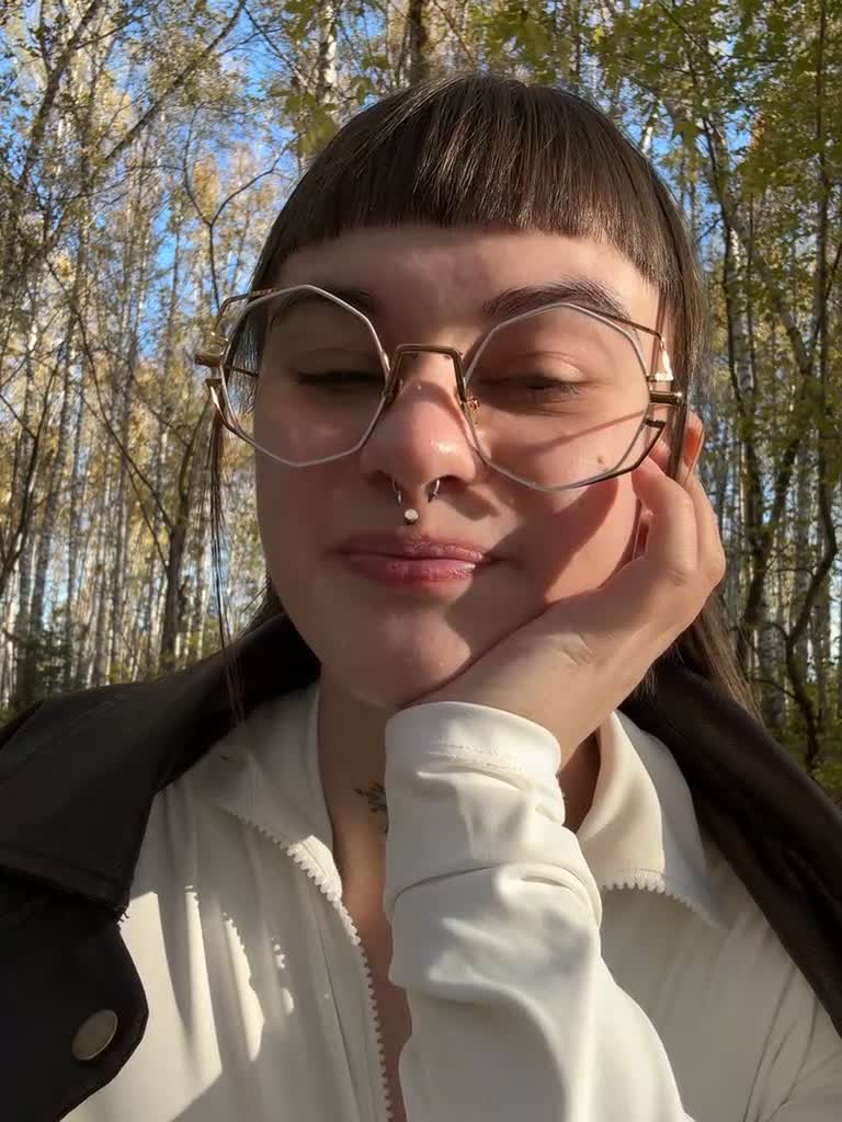 View or download file lolymolly on 2024-10-01 from bongacams