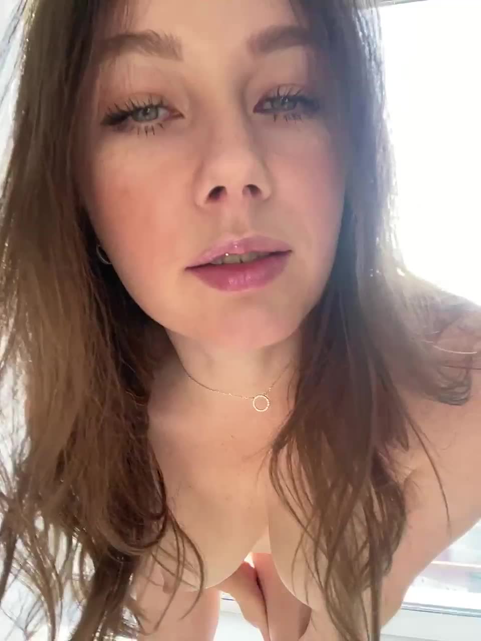 View or download file marsellyna on 2024-10-01 from bongacams