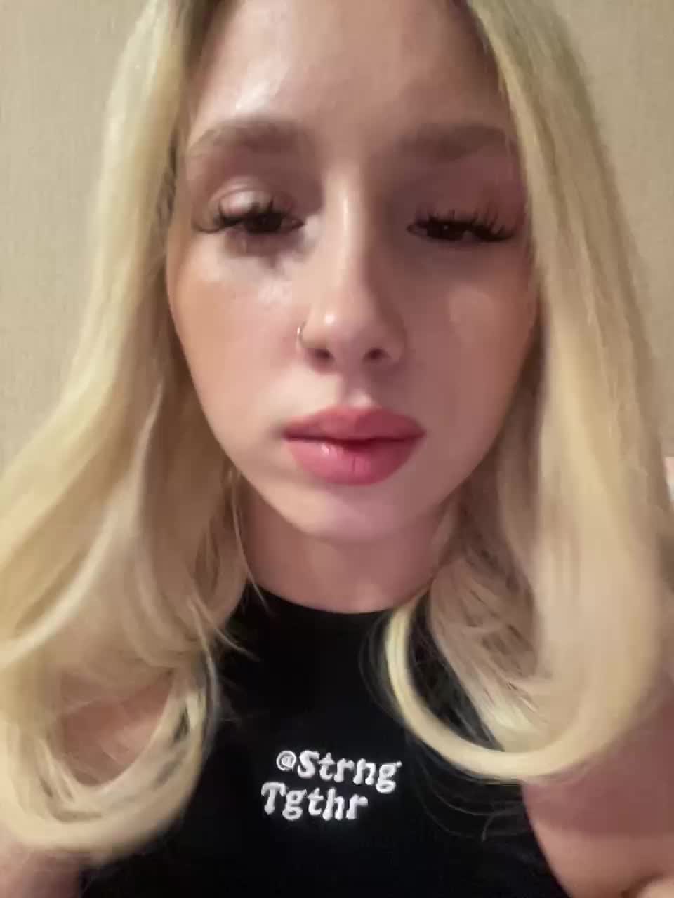 View or download file crystal1_1 on 2024-10-02 from bongacams