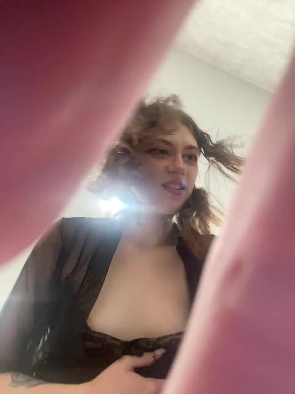 View or download file luckystar on 2024-10-04 from bongacams