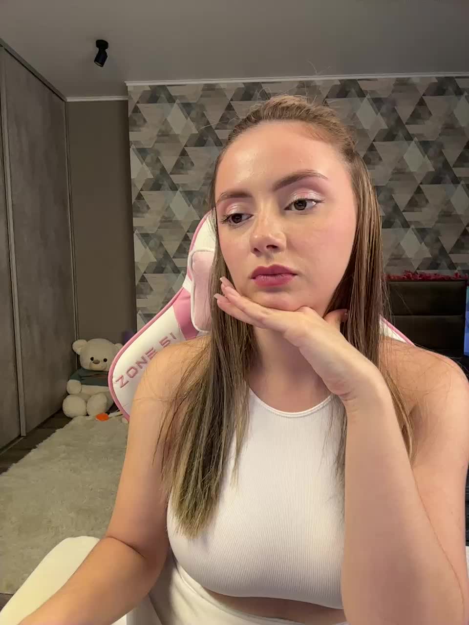 View or download file av090901 on 2024-10-05 from bongacams