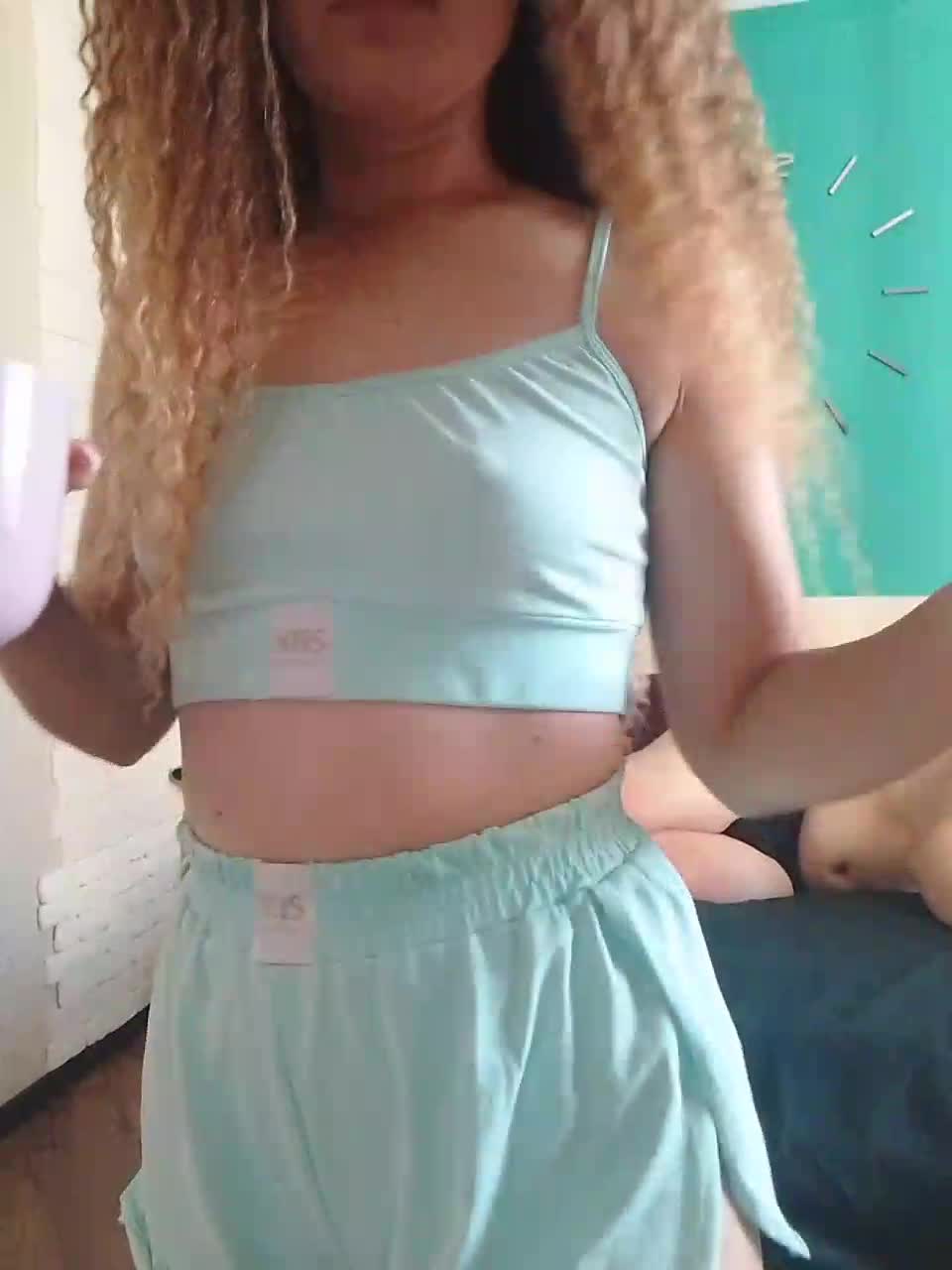 View or download file tristan_isolda on 2024-10-05 from bongacams