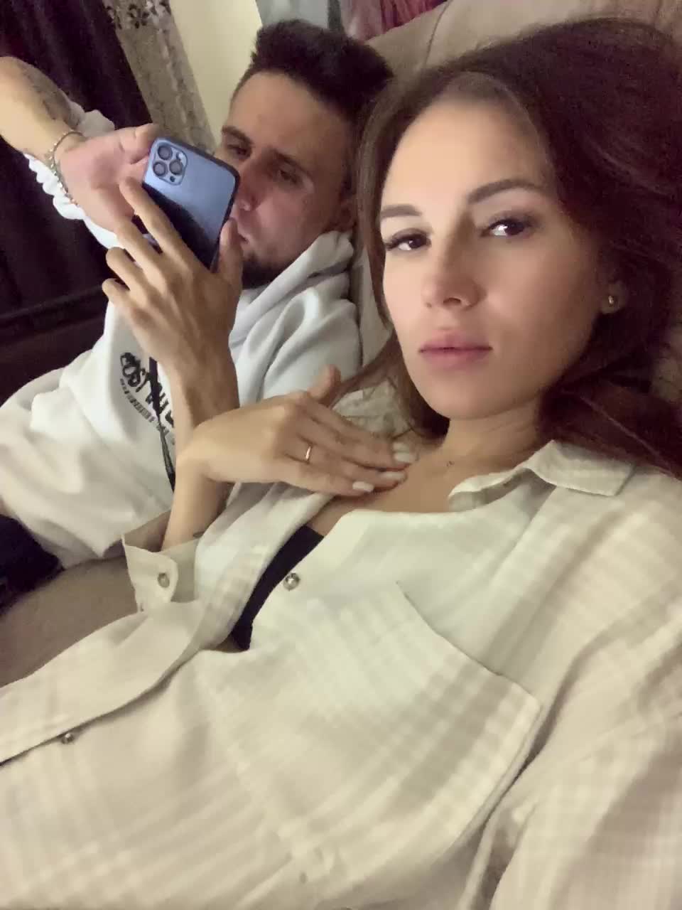 View or download file kaliss1599 on 2024-10-06 from bongacams