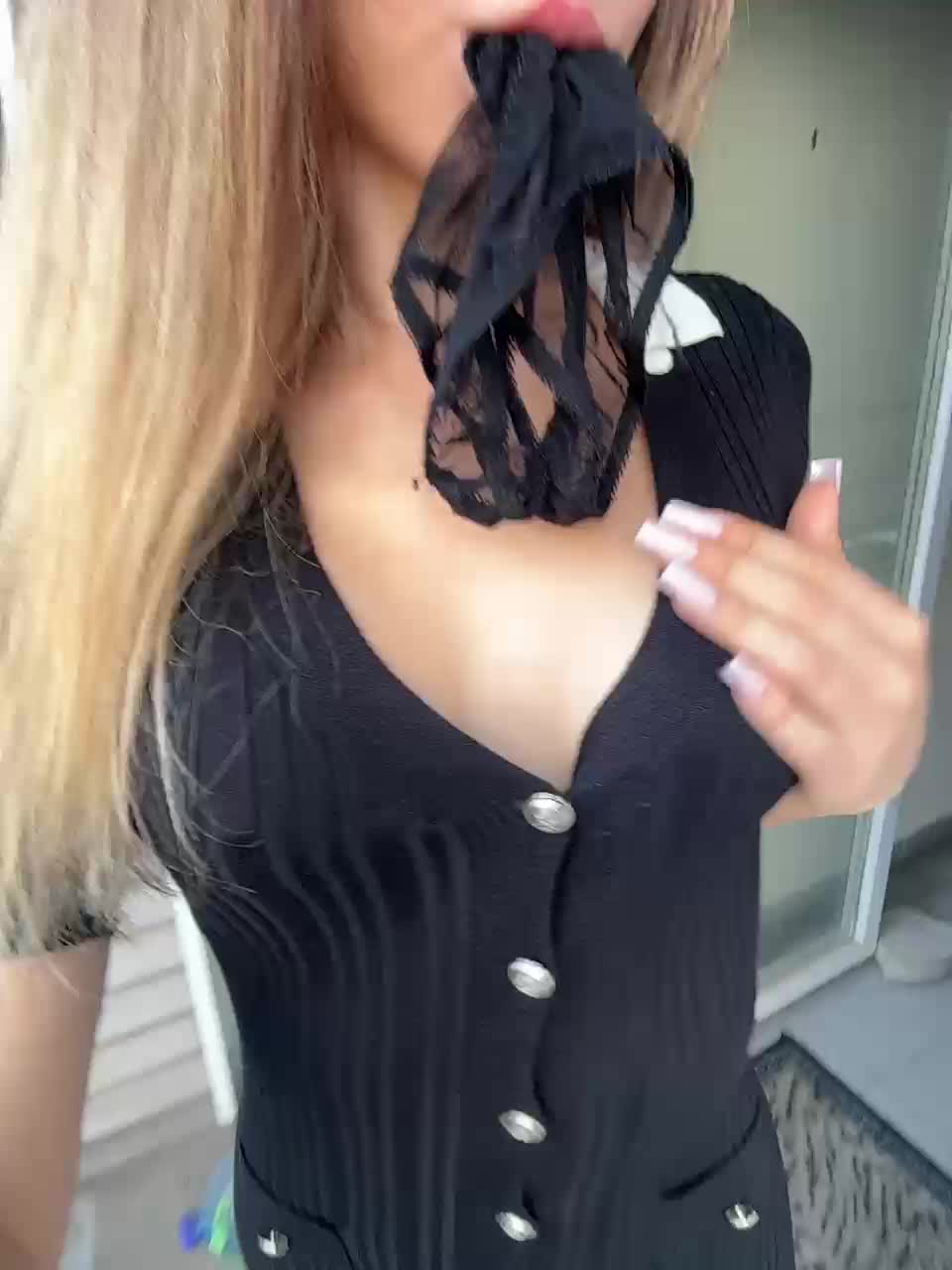 View or download file monikayyy on 2024-10-06 from bongacams