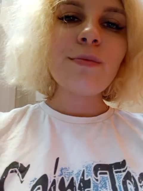 View or download file marie_outdoor on 2024-10-08 from bongacams