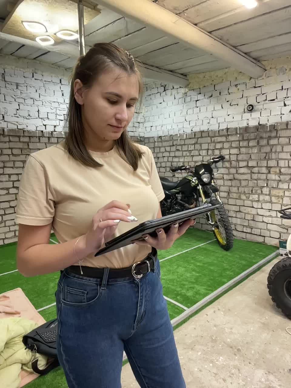 View or download file _breid_1 on 2024-10-09 from bongacams