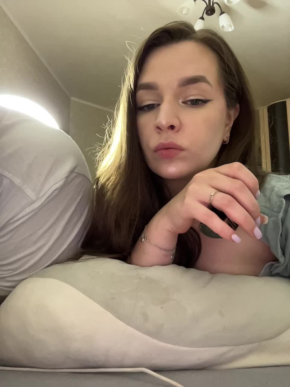 View or download file hellmor on 2024-10-09 from bongacams