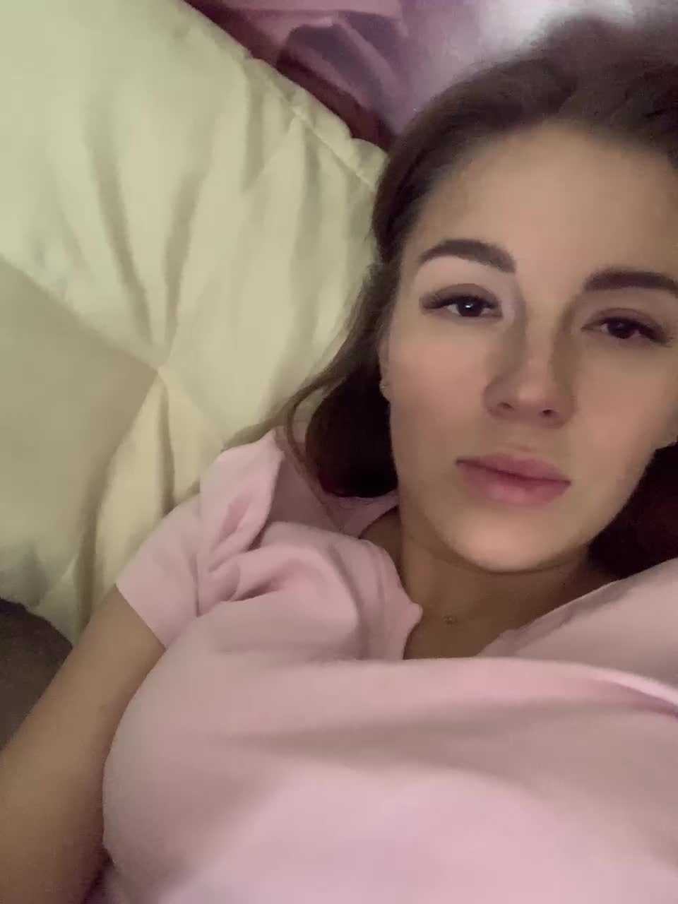 View or download file kaliss1599 on 2024-10-10 from bongacams