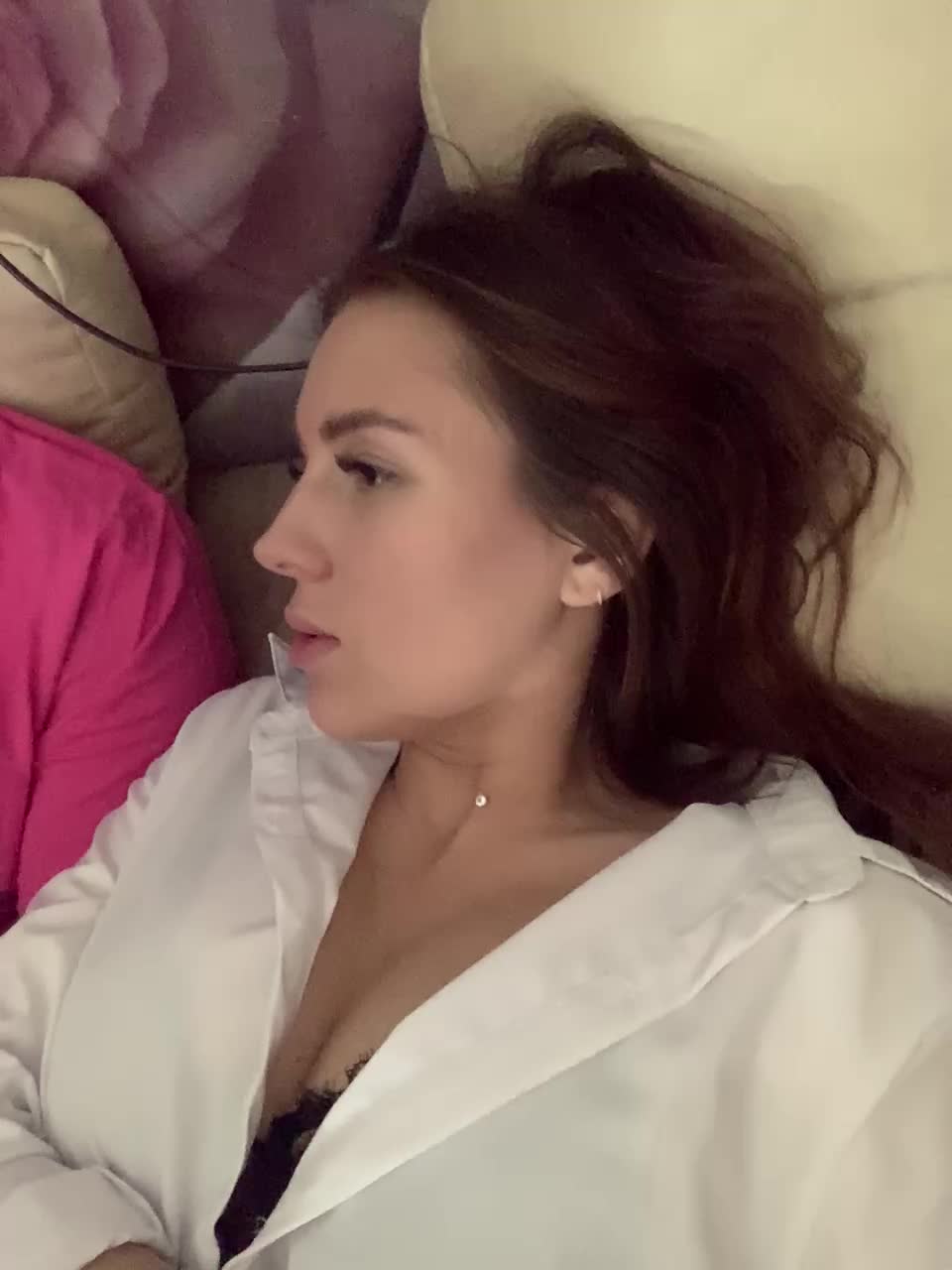 View or download file kaliss1599 on 2024-10-11 from bongacams