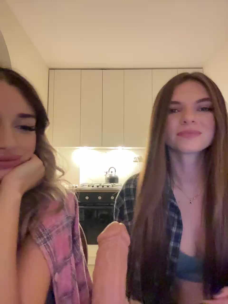 View or download file emilyandmira on 2024-10-17 from bongacams