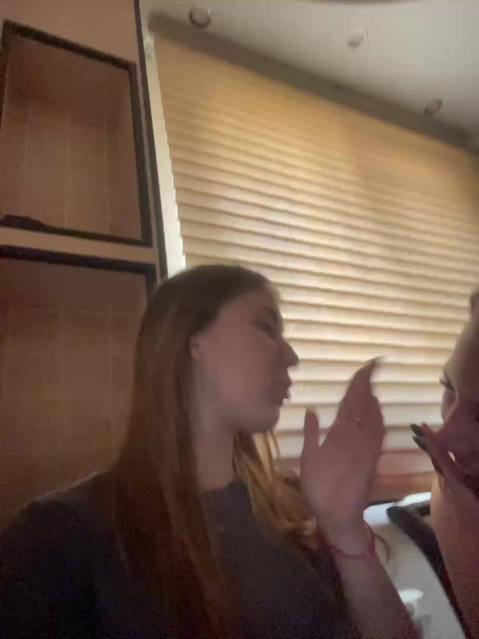 View or download file karolina7 on 2024-10-18 from bongacams
