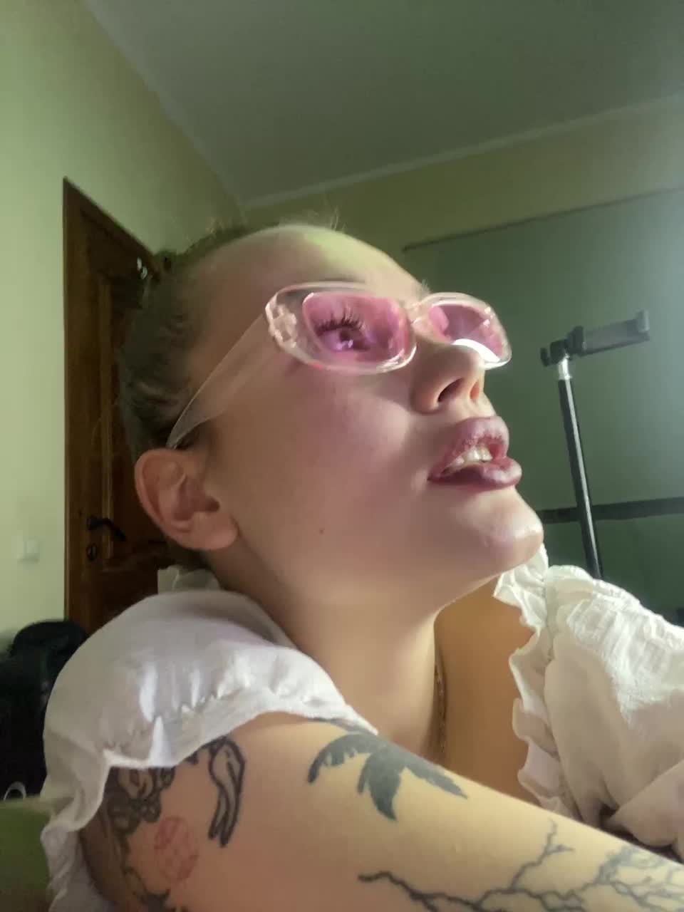 View or download file kasy_cat on 2024-10-18 from bongacams