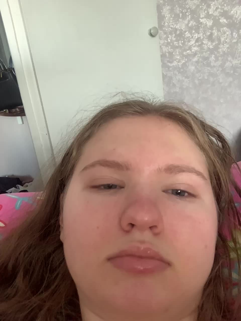 View or download file kisssssesmee on 2024-10-18 from bongacams