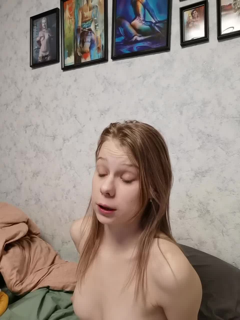 View or download file enotic2004 on 2024-10-19 from bongacams