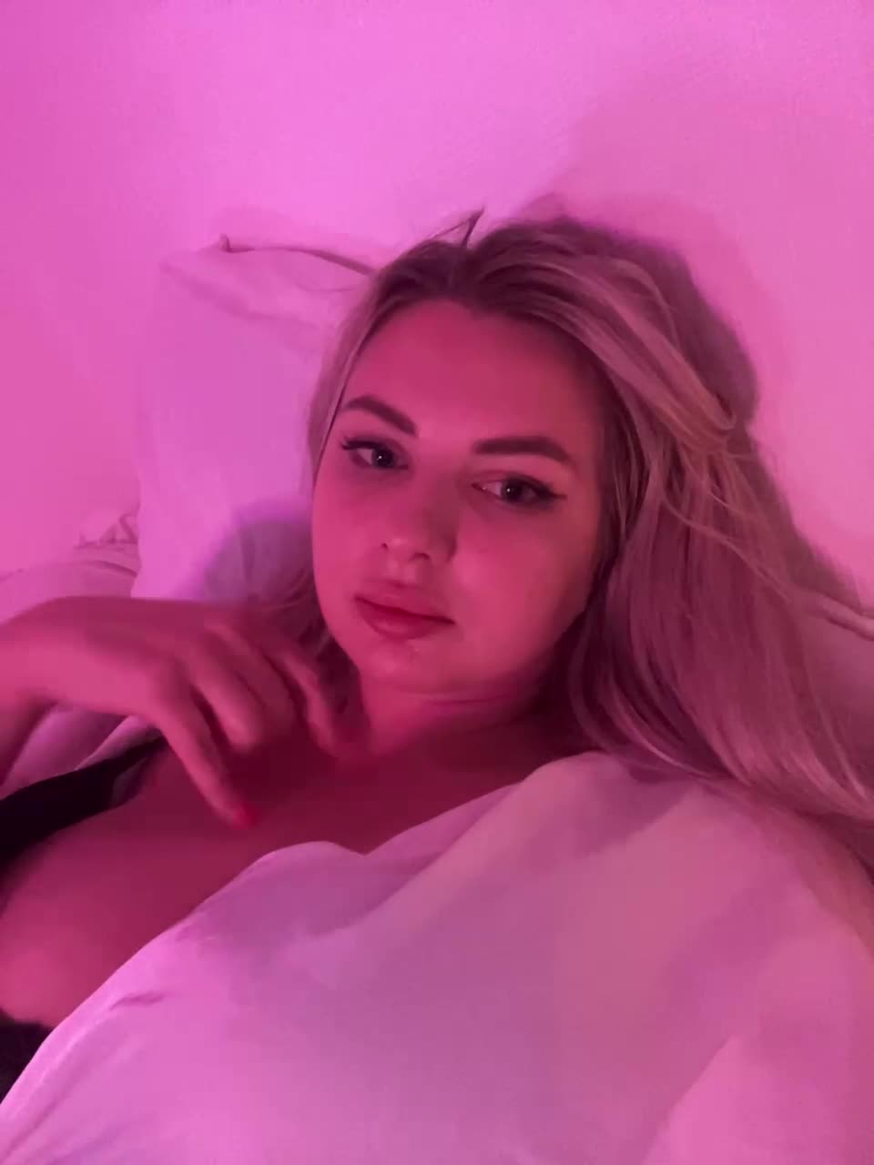 View or download file mazikika2 on 2024-10-19 from bongacams