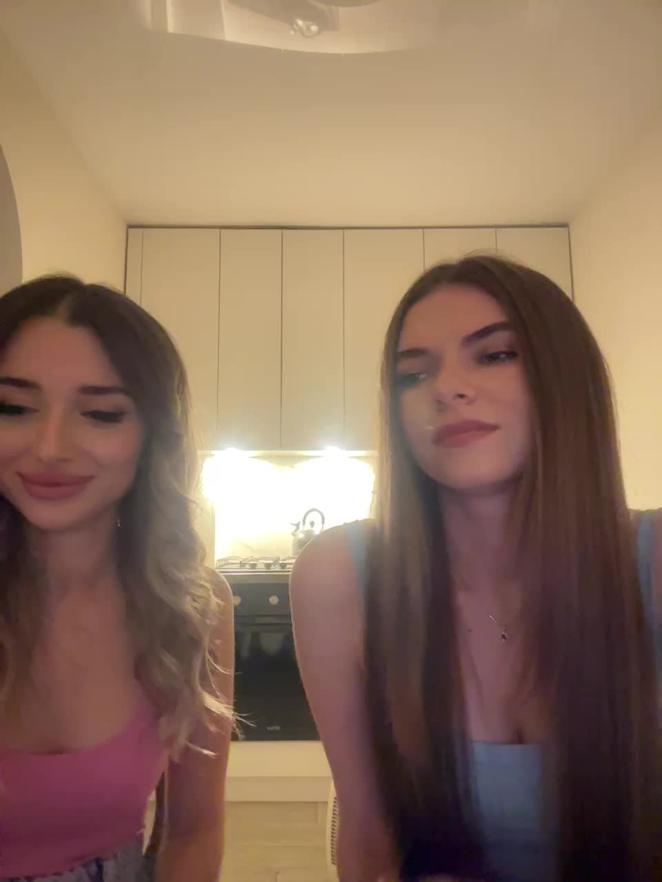 View or download file emilyandmira on 2024-10-20 from bongacams