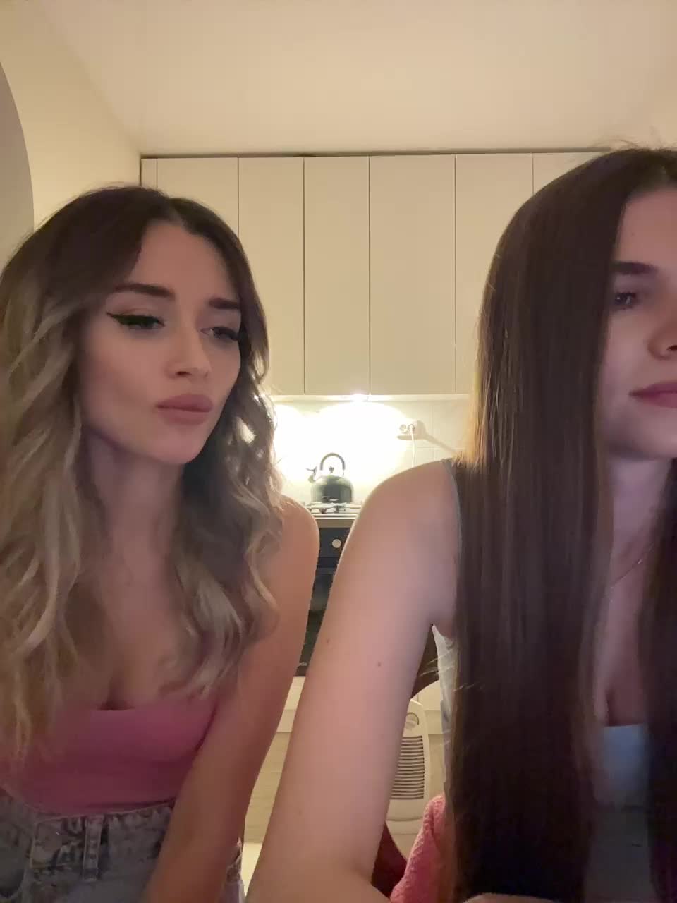 View or download file emilyandmira on 2024-10-20 from bongacams