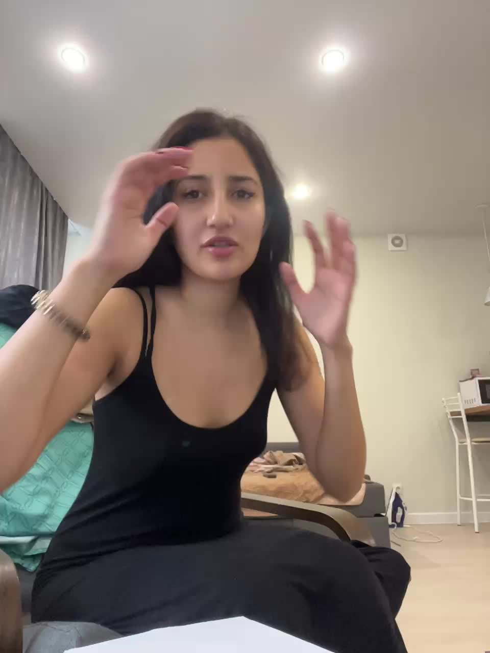 View or download file minimili69 on 2024-10-22 from bongacams