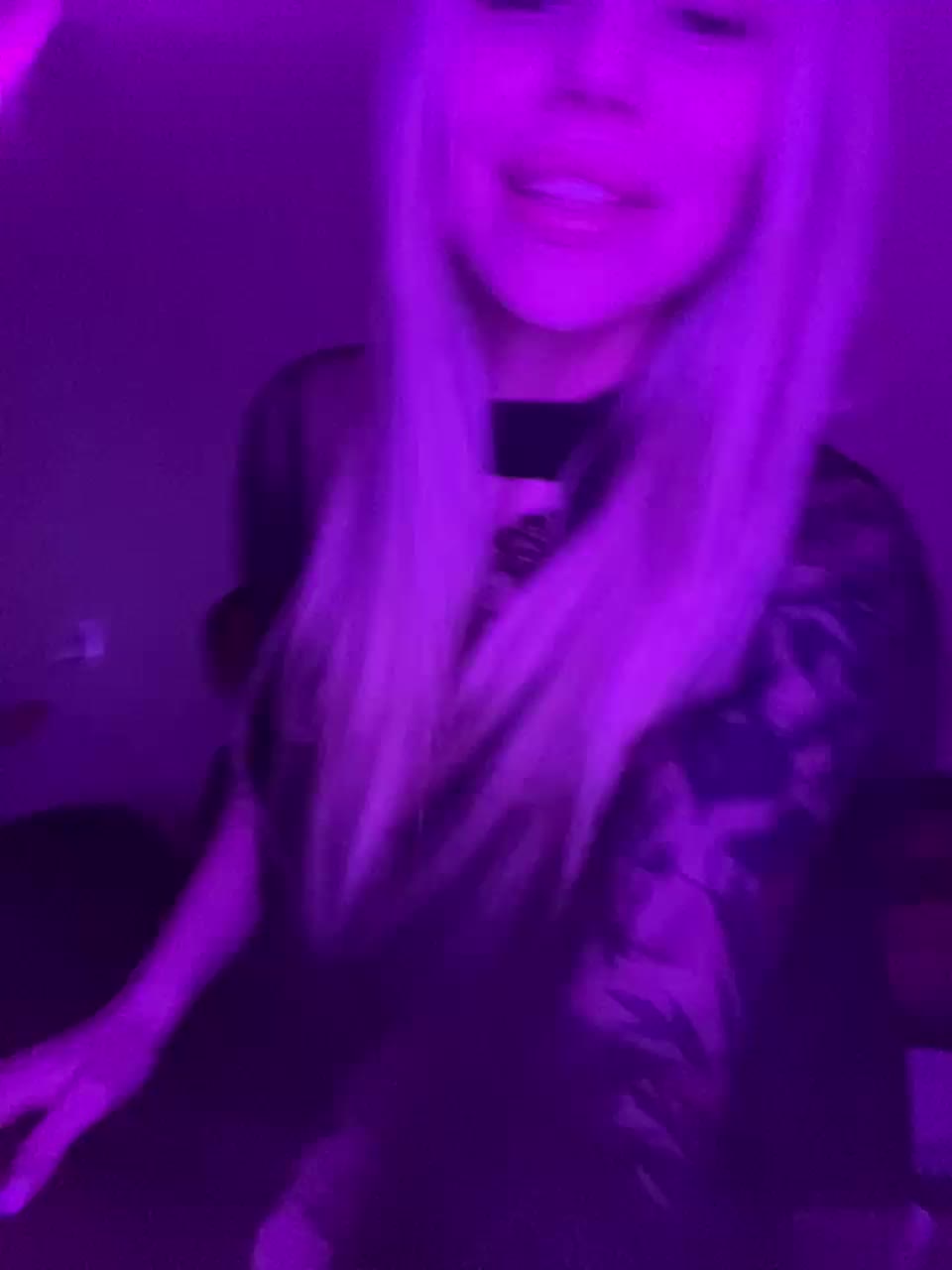 View or download file aresandafina on 2024-10-25 from bongacams