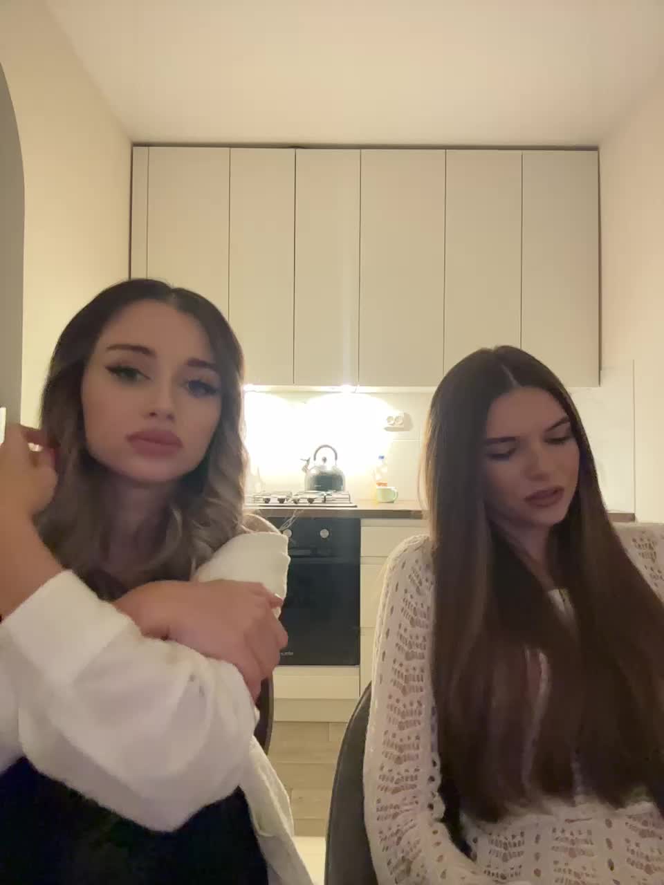 View or download file emilyandmira on 2024-10-26 from bongacams