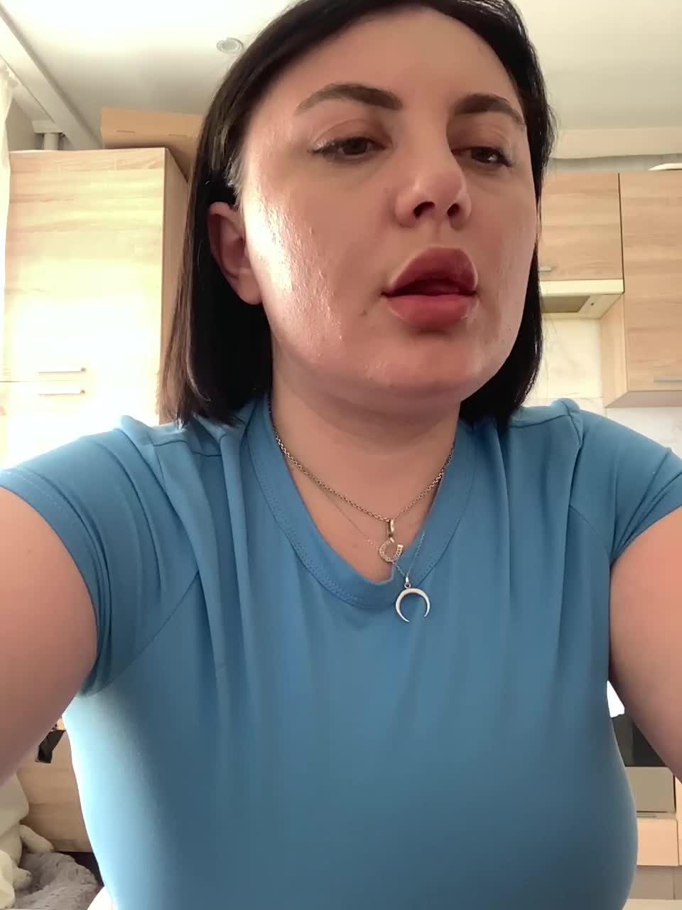 View or download file strawberry_1 on 2024-11-03 from bongacams