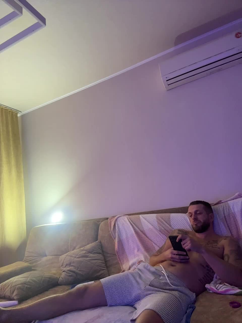 View or download file skuki29 on 2024-11-06 from bongacams