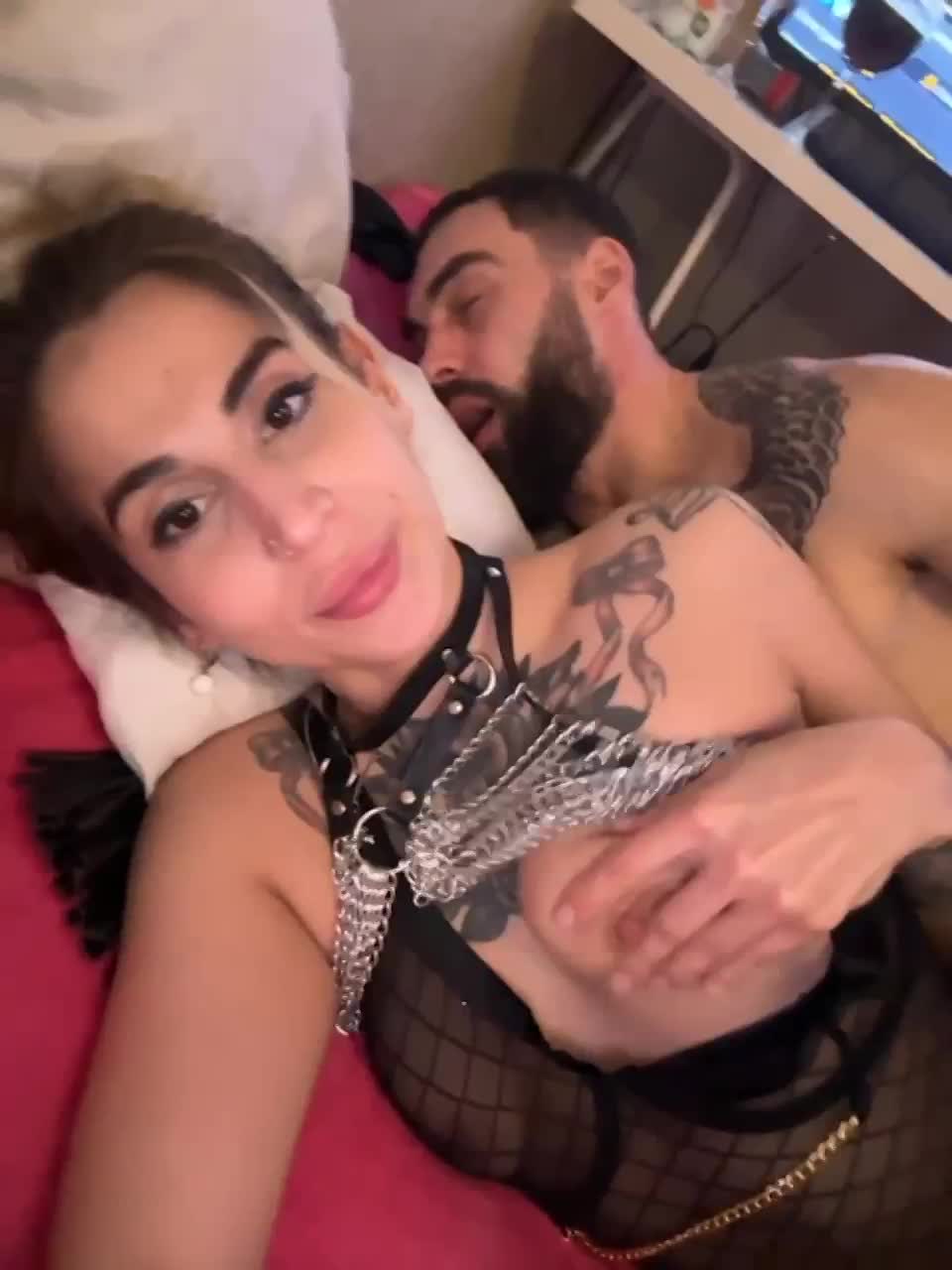 View or download file redfoxygirl on 2024-11-07 from bongacams