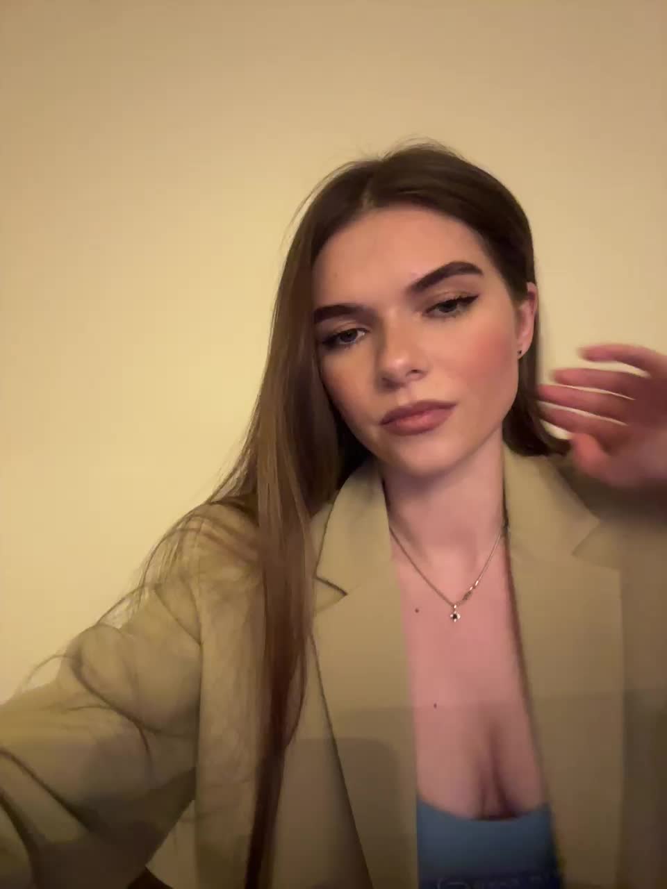 View or download file emilyandmira on 2024-11-08 from bongacams