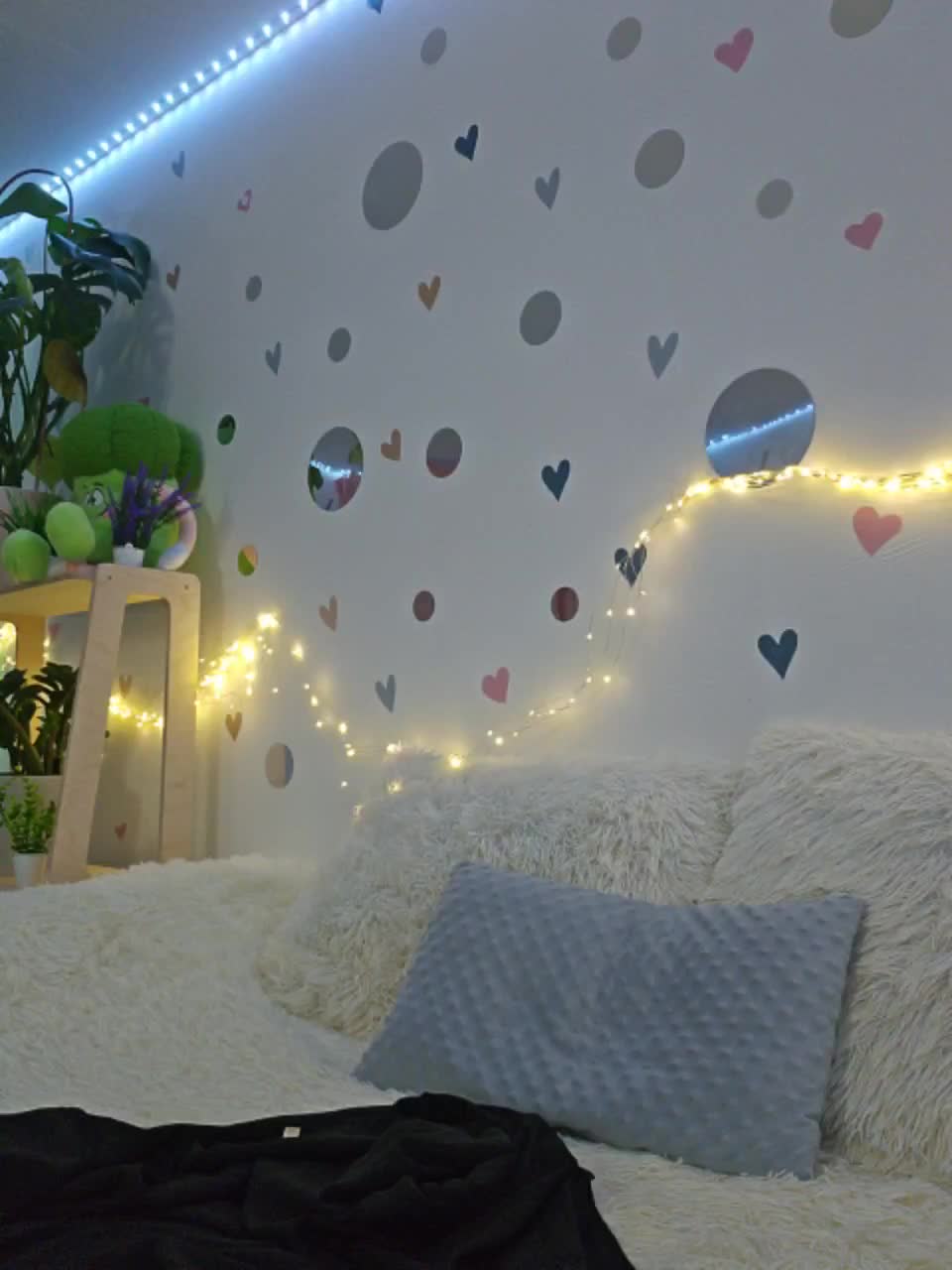 View or download file mialiahot on 2024-11-10 from bongacams