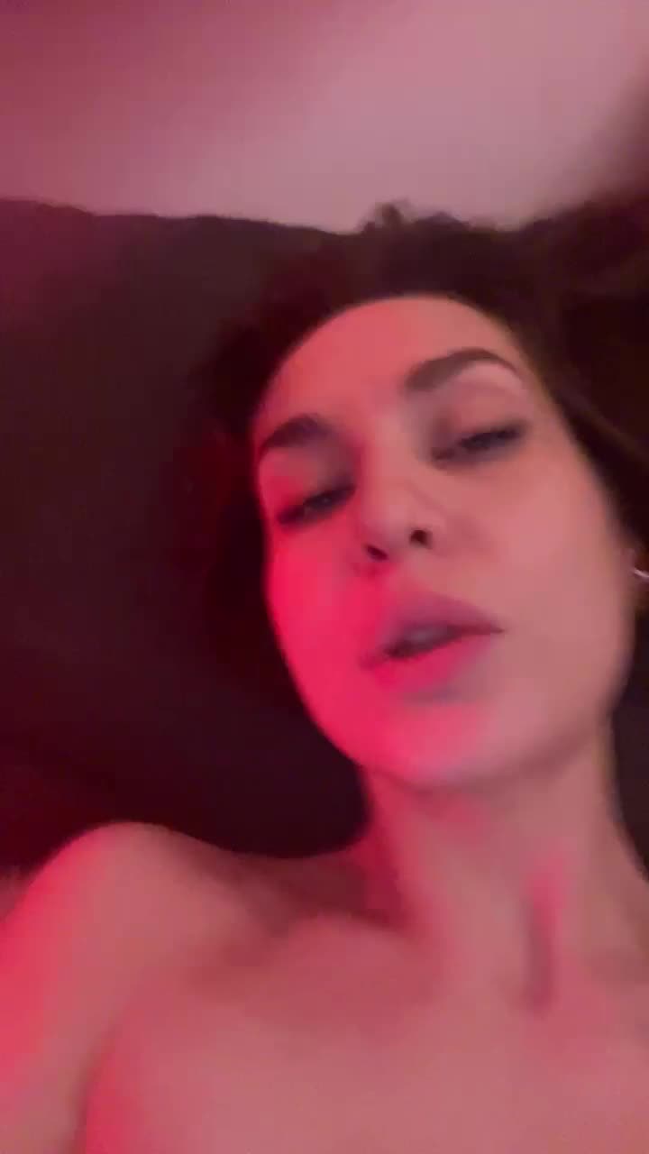 View or download file jilliancarlota on 2024-11-11 from bongacams