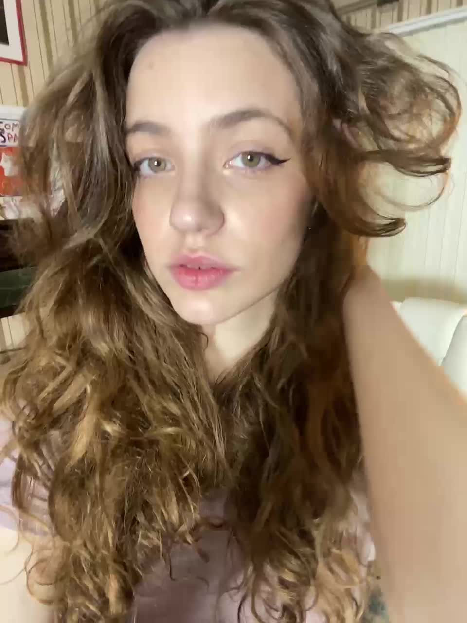 View or download file sarahsupershy on 2024-11-12 from bongacams