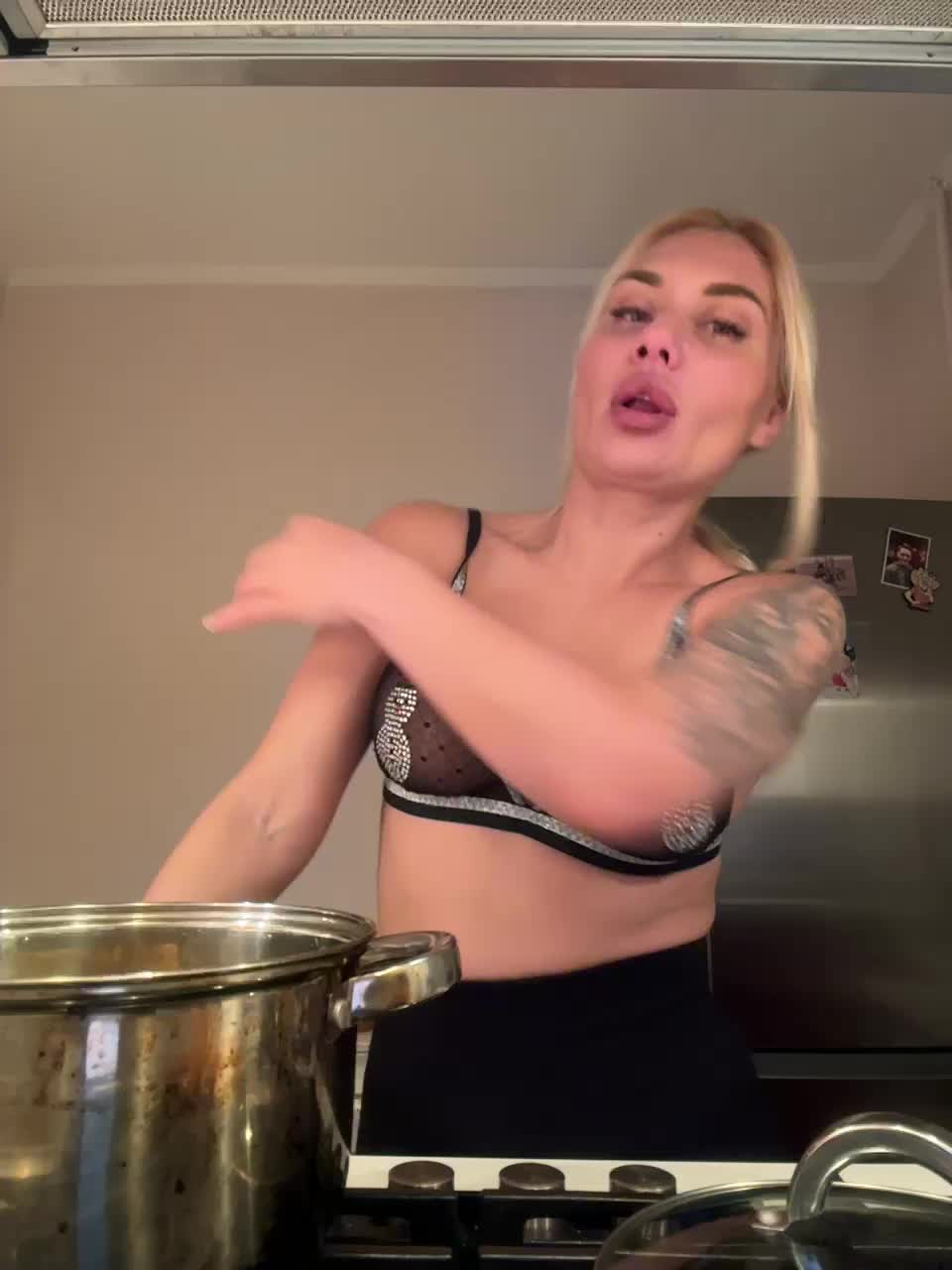 View or download file vashisamki on 2024-11-13 from bongacams