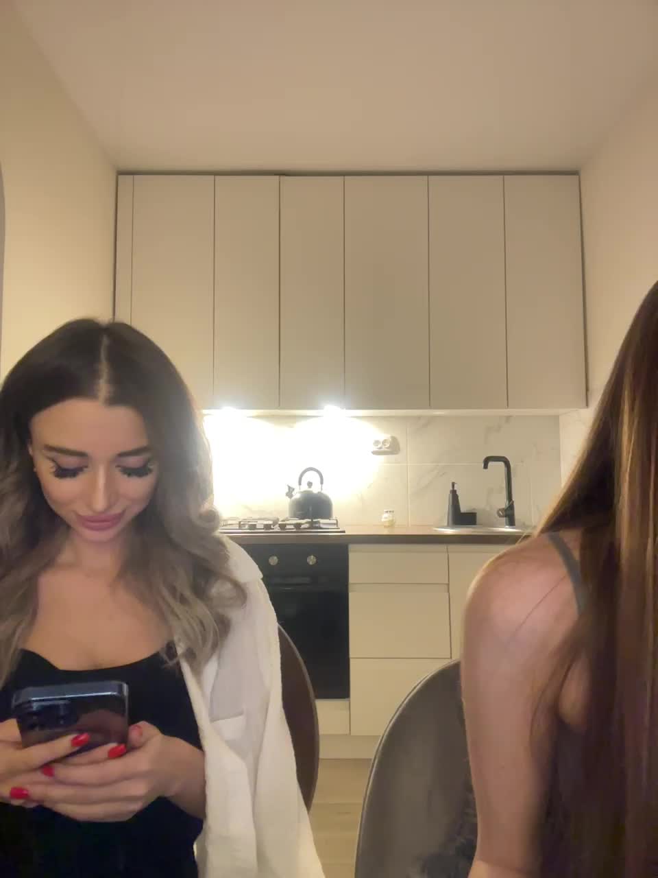 View or download file emilyandmira on 2024-11-16 from bongacams