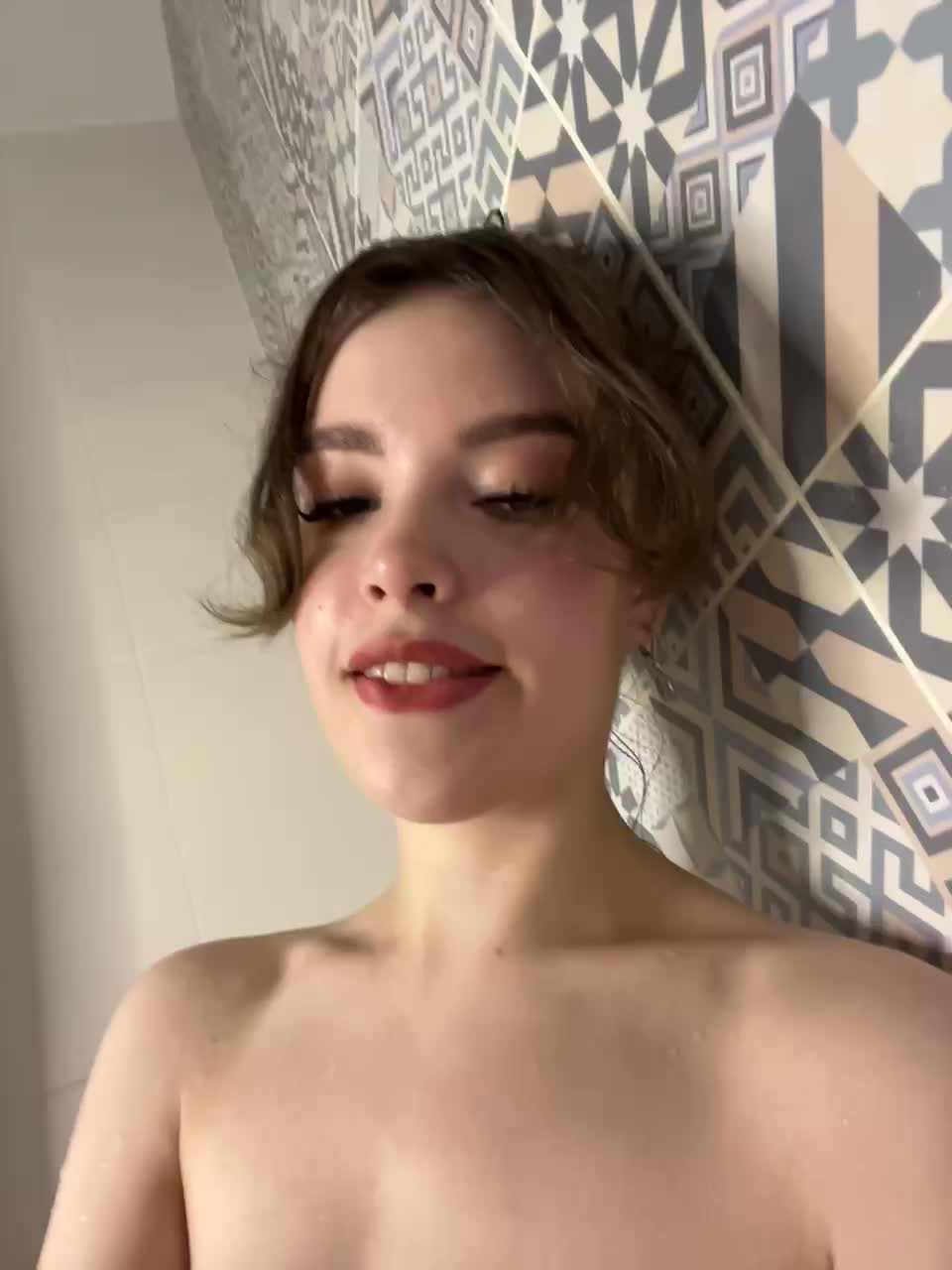 View or download file ladyemily on 2024-11-18 from bongacams