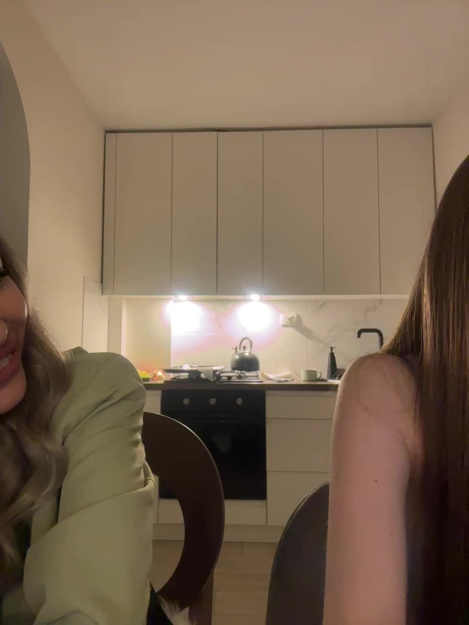 View or download file emilyandmira on 2024-11-21 from bongacams