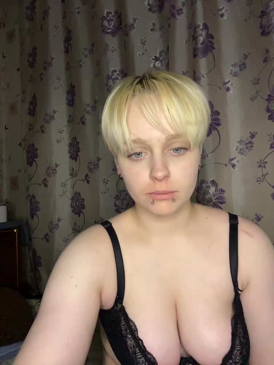 View or download file kittycolorfull on 2024-11-21 from bongacams