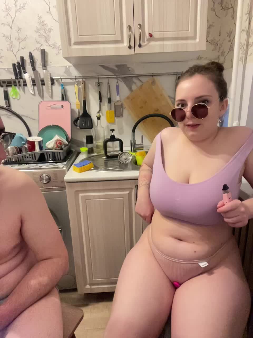 View or download file red_rooms on 2024-11-21 from bongacams