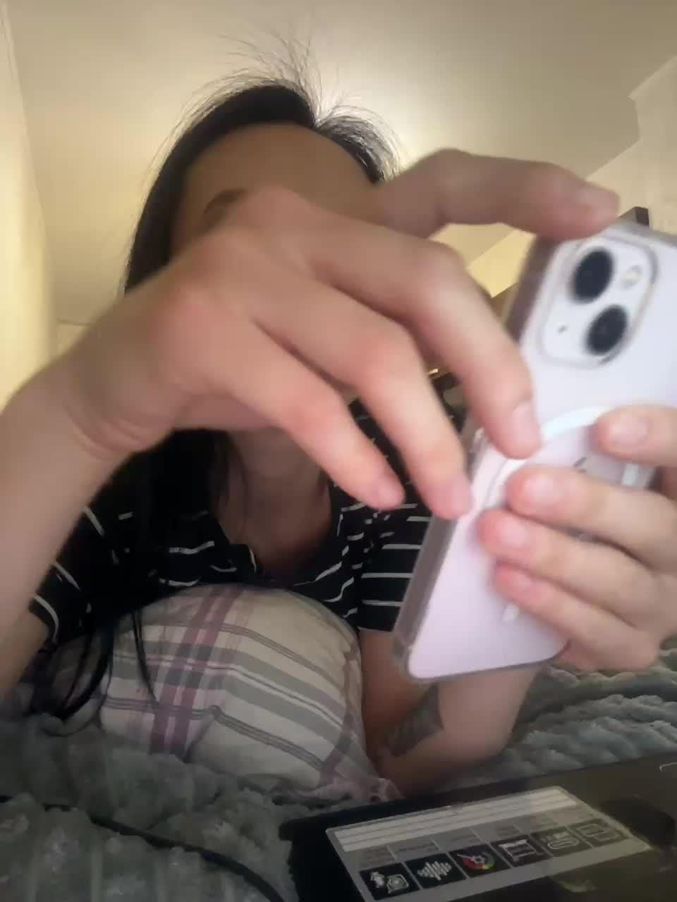 View or download file bler on 2024-11-24 from bongacams