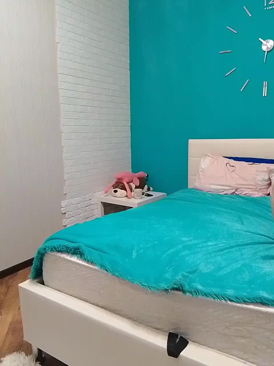 View or download file tristan_isolda on 2024-11-25 from bongacams