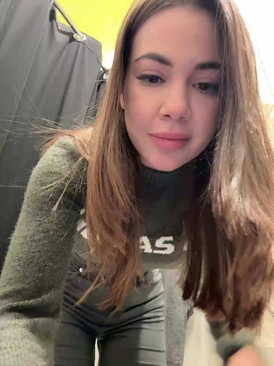 View or download file moinik on 2024-11-27 from bongacams