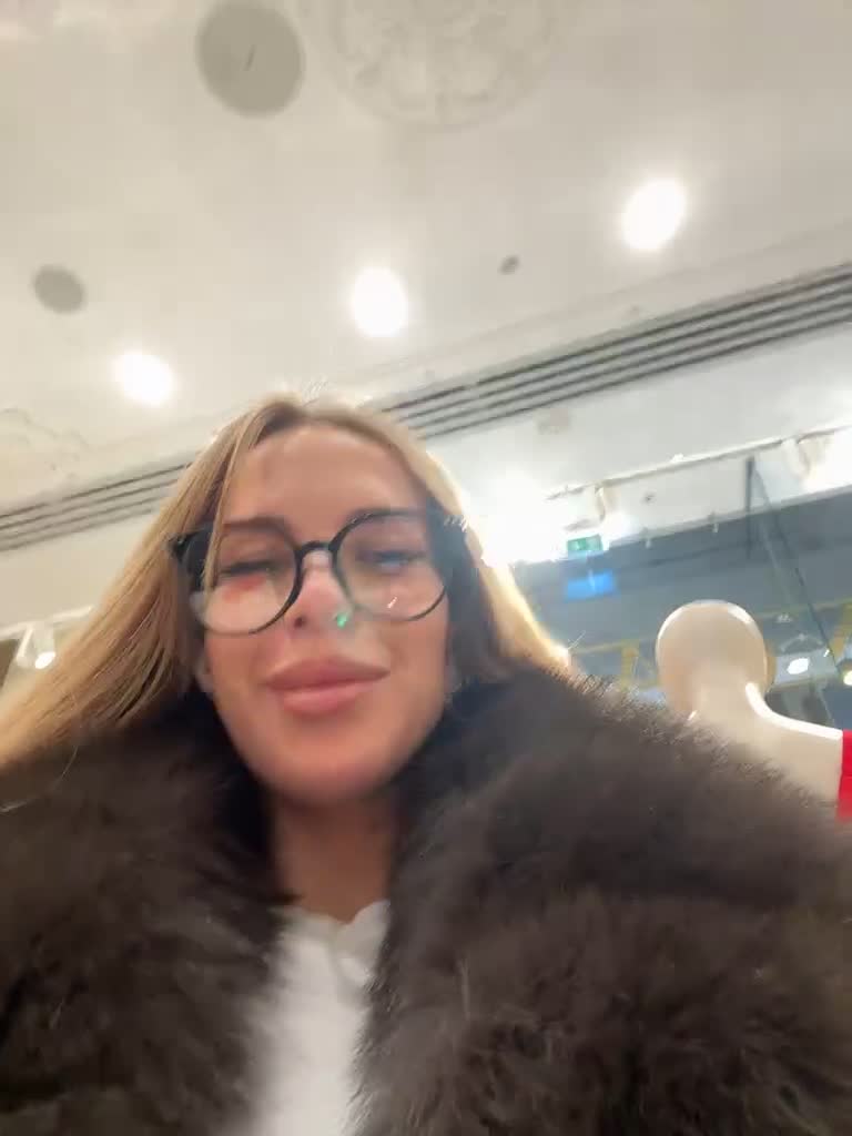 View or download file blondinochkaa on 2024-11-29 from bongacams