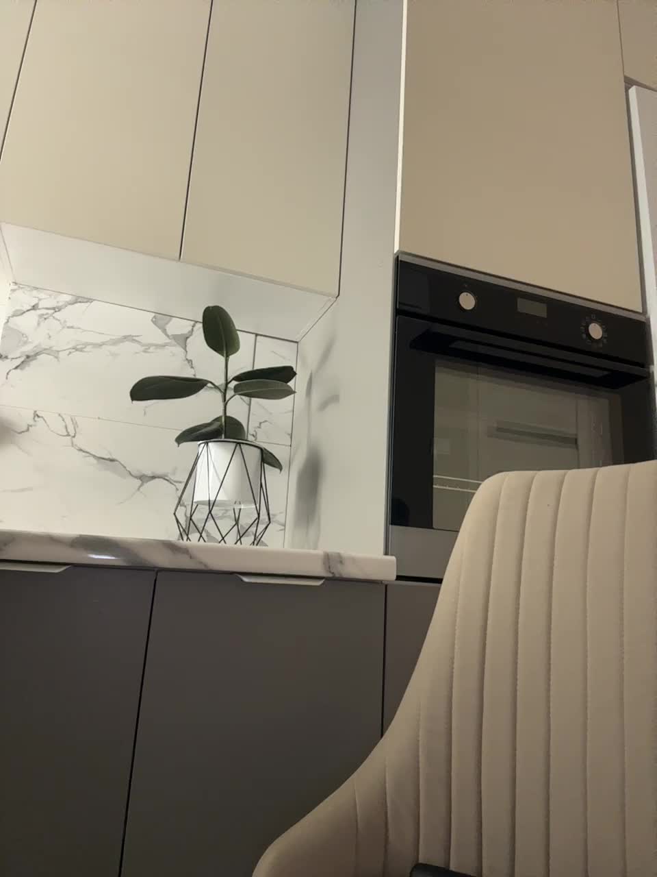 View or download file alliina_leee on 2024-11-30 from bongacams