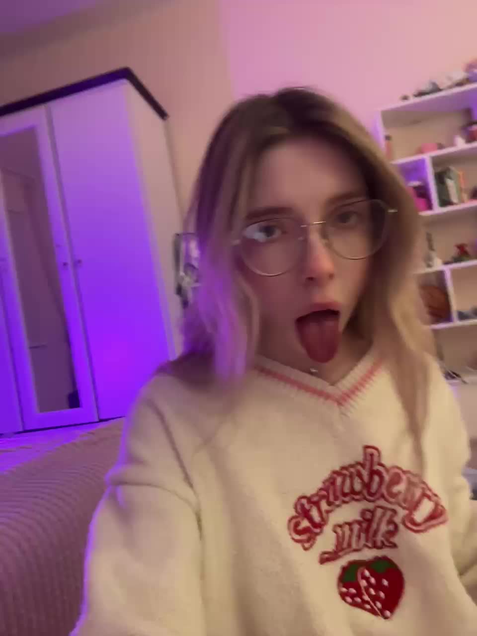 View or download file eva_softness on 2024-11-30 from bongacams