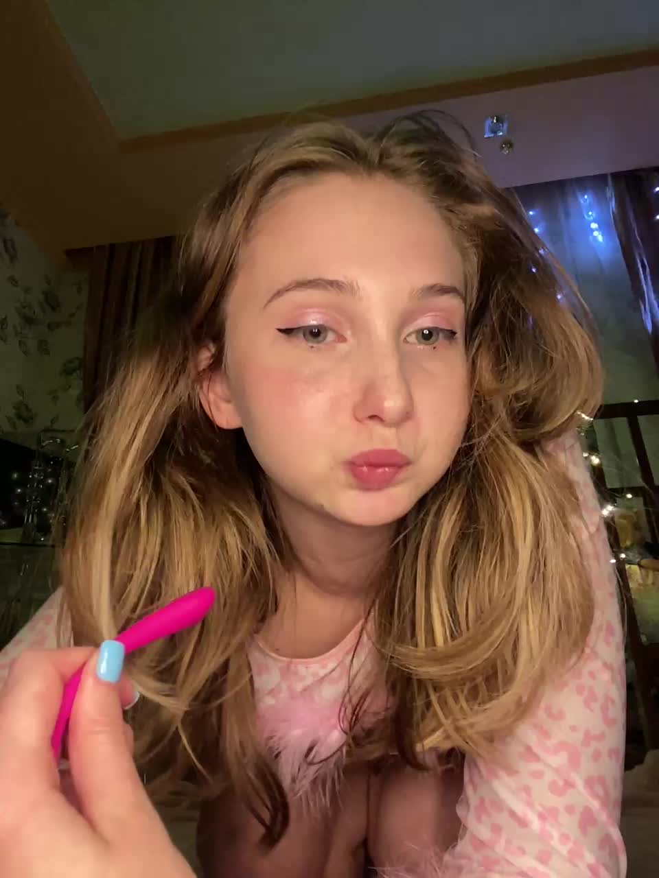 View or download file peachgirl on 2024-12-02 from bongacams