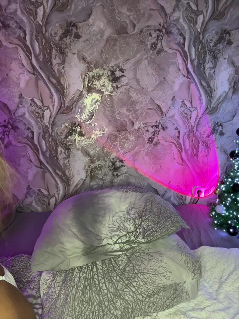 View or download file model2021 on 2024-12-03 from bongacams