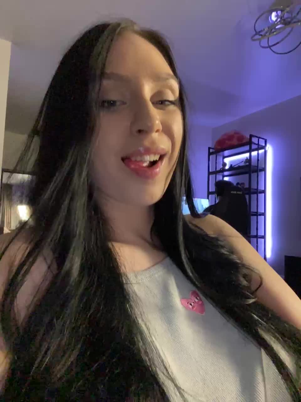 View or download file partynextnext on 2024-12-04 from bongacams