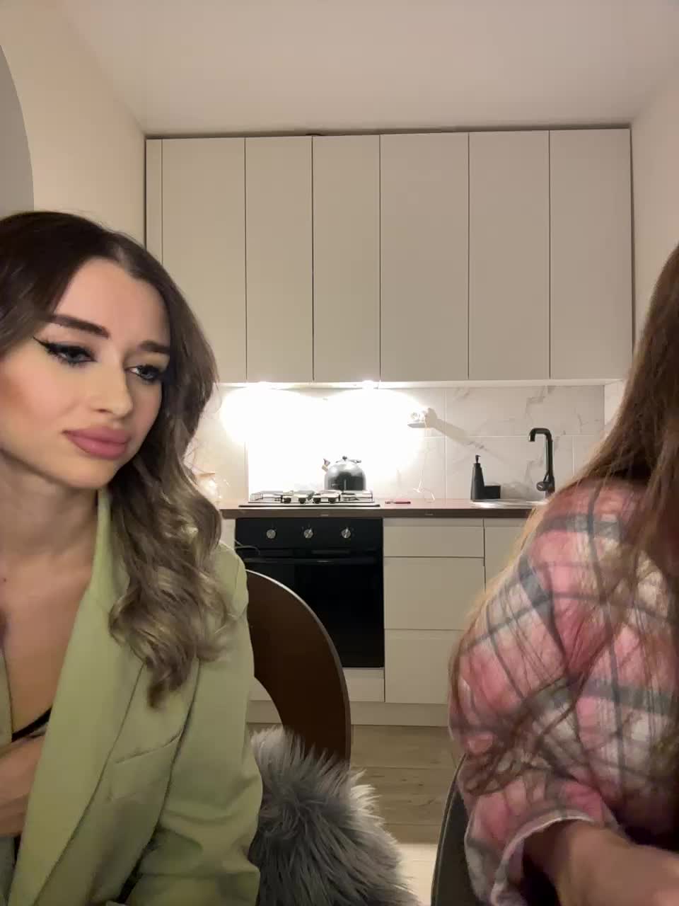 View or download file emilyandmira on 2024-12-05 from bongacams