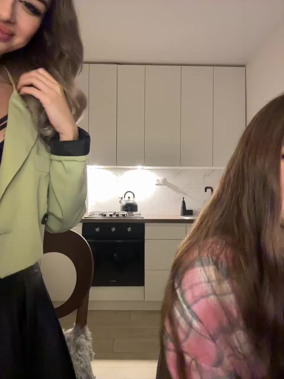 View or download file emilyandmira on 2024-12-05 from bongacams