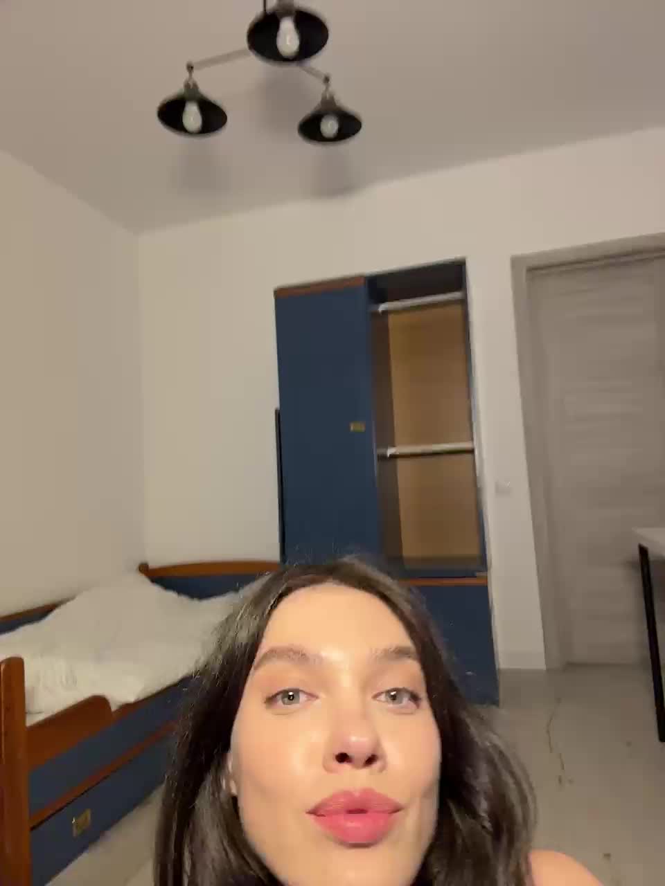 View or download file glammodelhoney on 2024-12-05 from bongacams